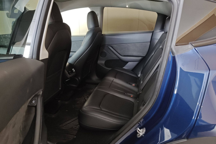 特斯拉 Model Y 2022款 Performance高性能全轮驱动版中控内饰21