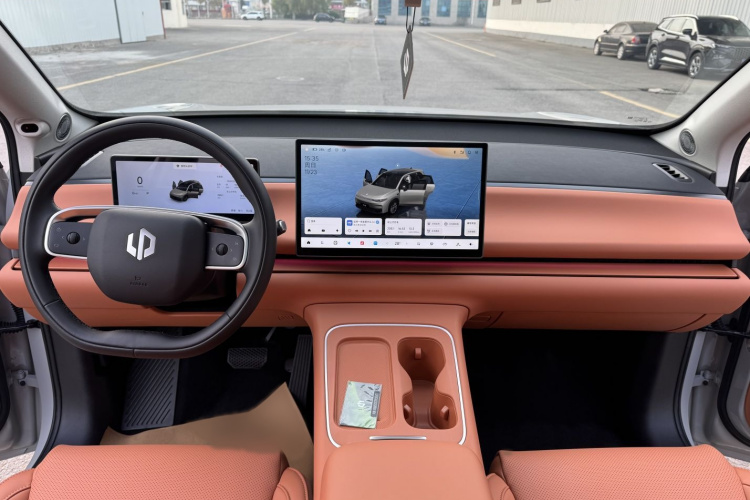 零跑汽车 零跑C10 2026款 605激光雷达版中控内饰7002