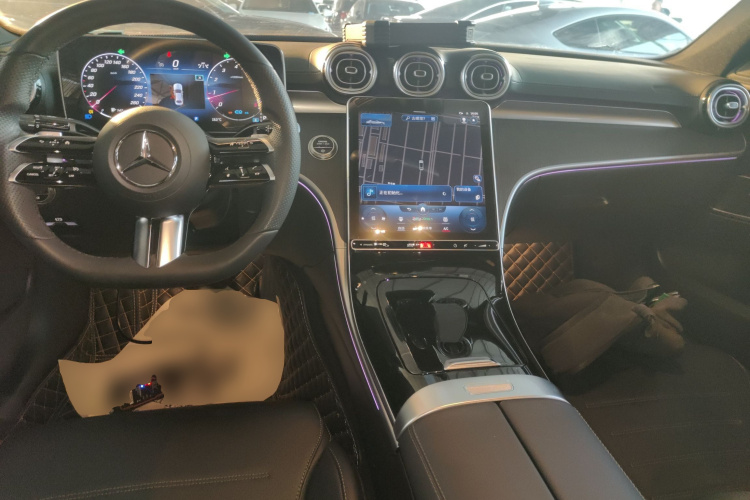 奔驰C级 2022款 C 260 L 运动版中控内饰12