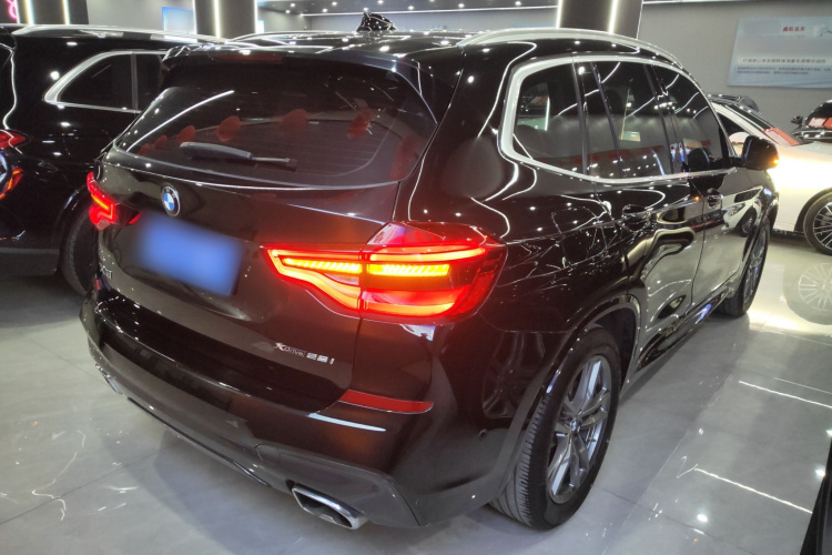 宝马X3 2020款  xDrive28i M运动套装车身外观7