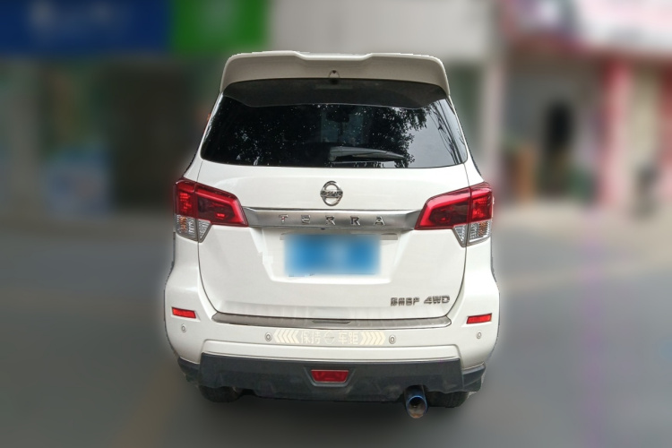 日产 途达 2020款 2.5L XV 4WD 自动四驱旗舰版车身外观6