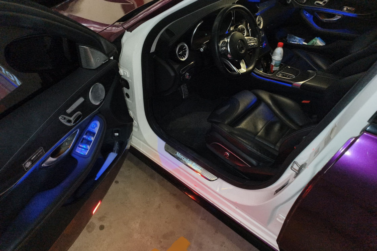 奔驰C级 2019款 改款 C 260 L 运动版中控内饰20