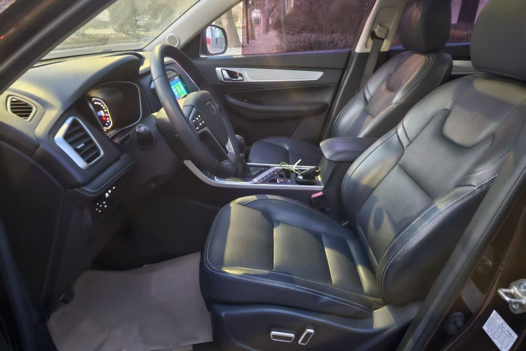 吉利汽车 远景X6 2018款 1.8L 手动4G互联尊贵型局部细节19