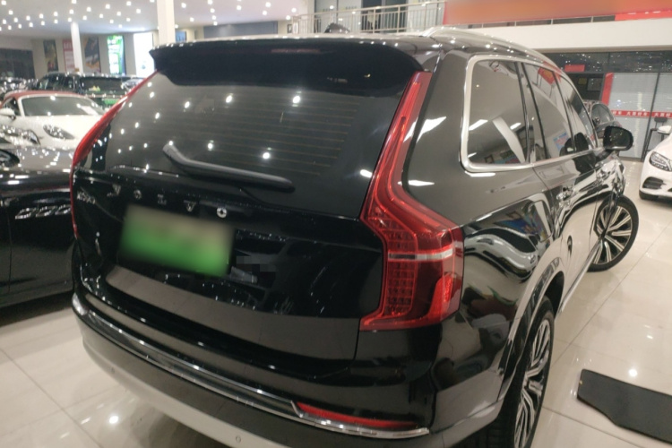沃尔沃XC90新能源 2022款 E驱混动 T8 智尊豪华版 7座车身外观7