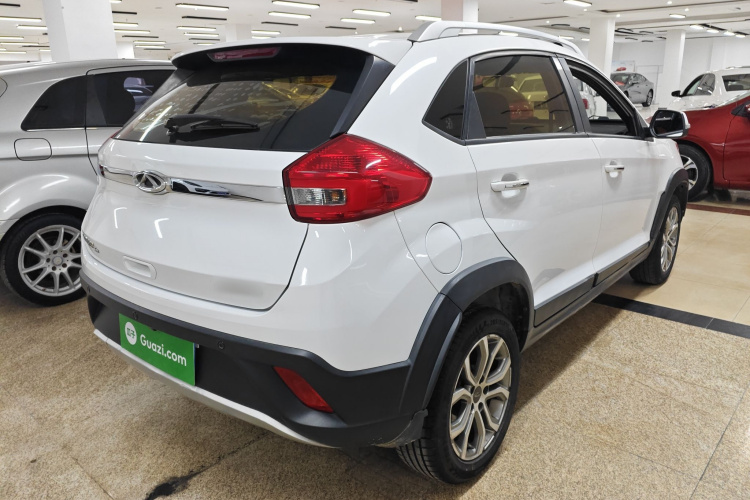 奇瑞 瑞虎3X 2017款 1.5L 手动时尚版车身外观7