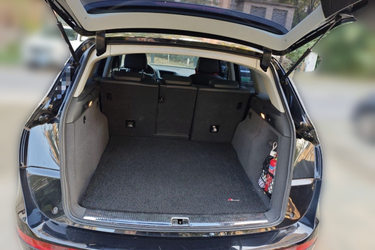 奥迪Q5 2017款 Plus 40 TFSI 进取型中控内饰23