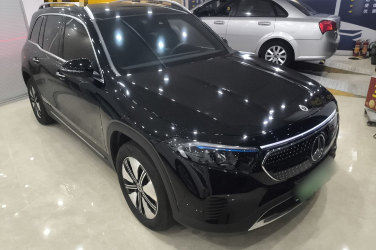 奔驰EQB 2022款 EQB 260车身外观3