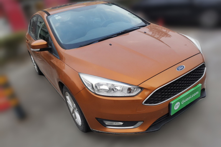 福特 福克斯 2015款 两厢 1.6L 手动风尚型车身外观3