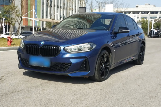 宝马1系 2023款 125i M运动曜夜版