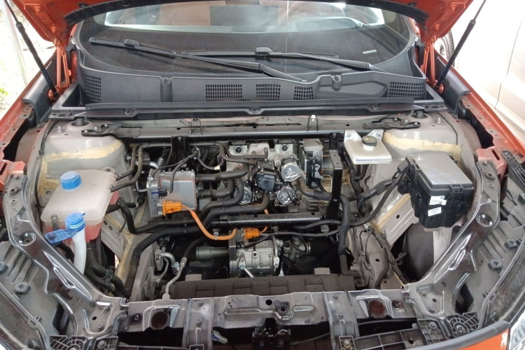 深蓝汽车 深蓝S07 2024款 520Max 纯电版机舱底盘24