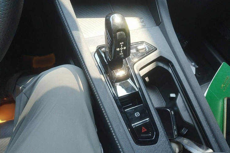 领克03 2023款 2.0TD DCT劲Pro中控内饰18