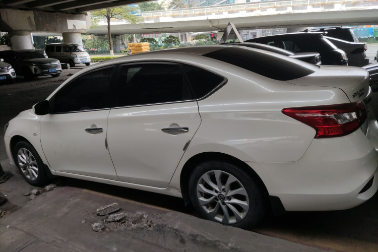 日产 轩逸 2022款 经典 1.6XE CVT舒适版车身外观4