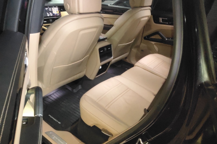 保时捷 2018款 Cayenne 3.0T中控内饰21