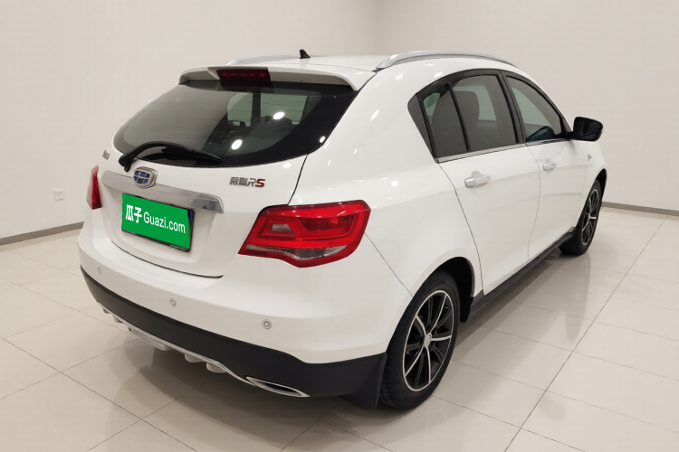 吉利汽车 帝豪 2017款 两厢RS百万款 1.5L CVT向上版车身外观7