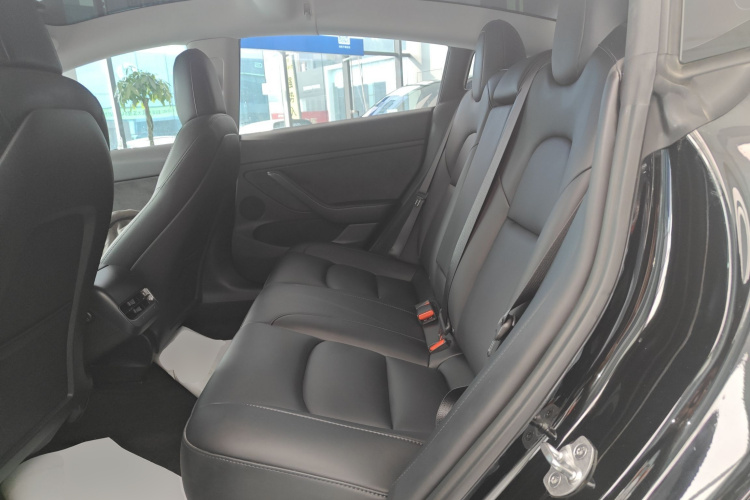 特斯拉 Model 3 2022款 后轮驱动版中控内饰7004