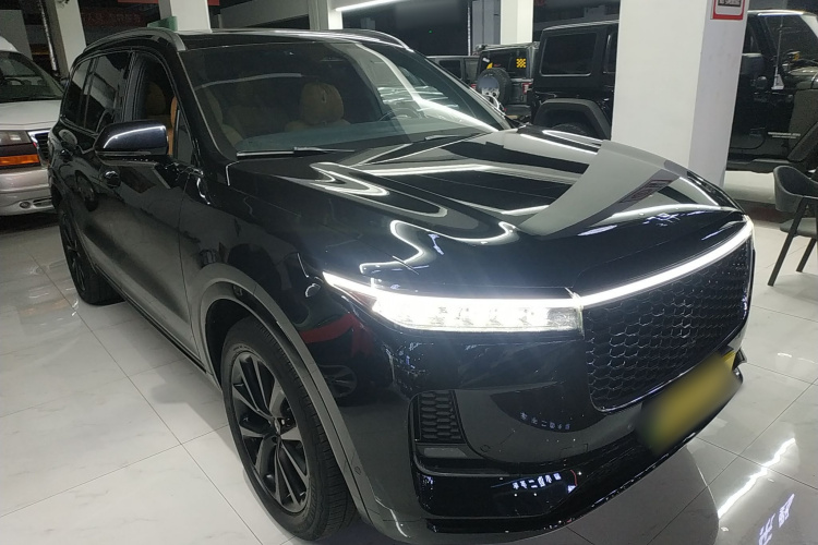 理想汽车 理想ONE 2021款 增程6座版车身外观3