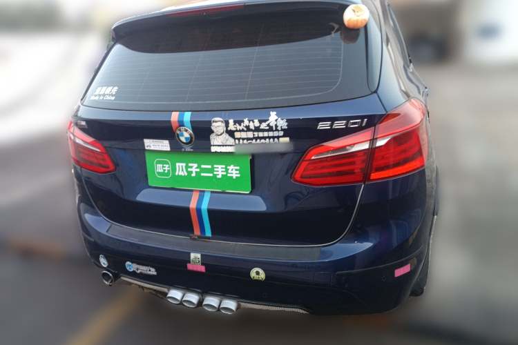 宝马2系旅行车 2016款 218i 时尚型车身外观6