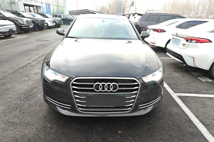 奥迪A6L 2015款 30 FSI 百万纪念舒享型车身外观2