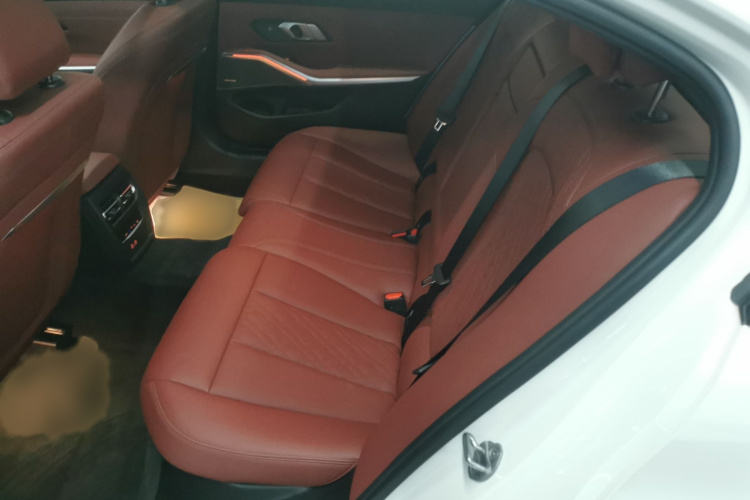 宝马3系 2023款 325Li M运动曜夜套装中控内饰7004