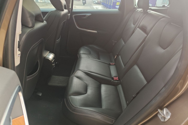 沃尔沃XC60 2015款 T6 AWD 智越版中控内饰7004