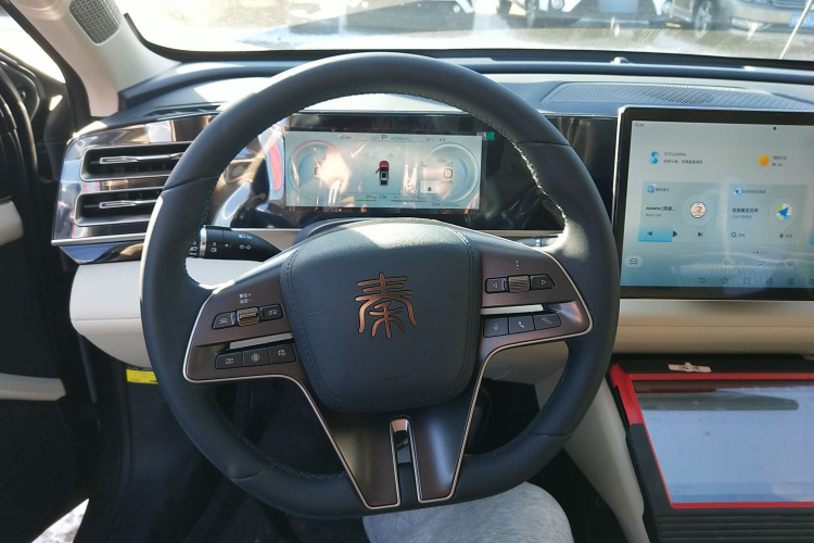 比亚迪 秦L 2024款 DM-i 120KM超越型中控内饰13