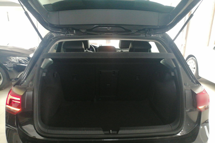 大众 高尔夫 2023款 280TSI DSG Pro机舱底盘23