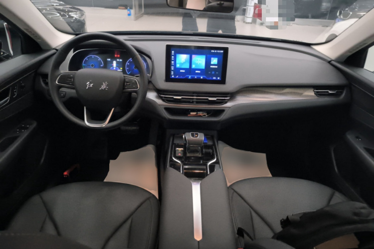 红旗E-QM5 2023款 改款 基础出行版中控内饰12
