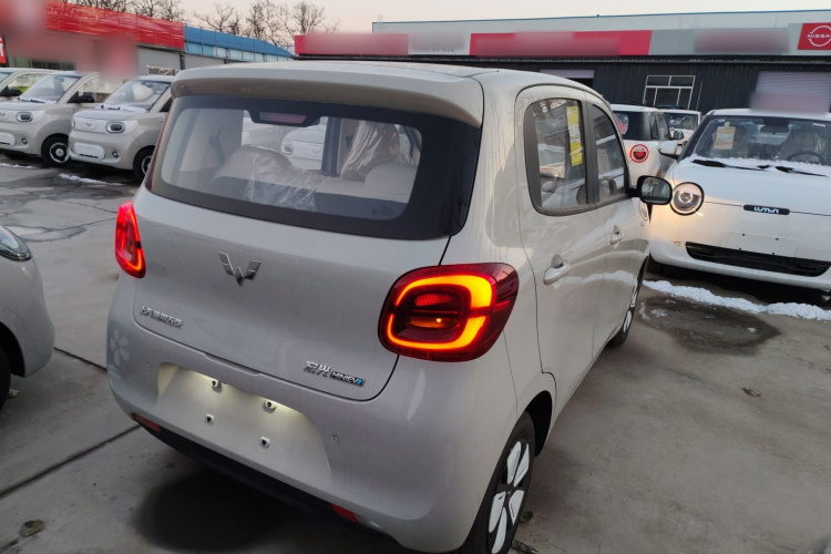 五菱汽车 宏光MINIEV 2025款 四门版 进阶款车身外观6005