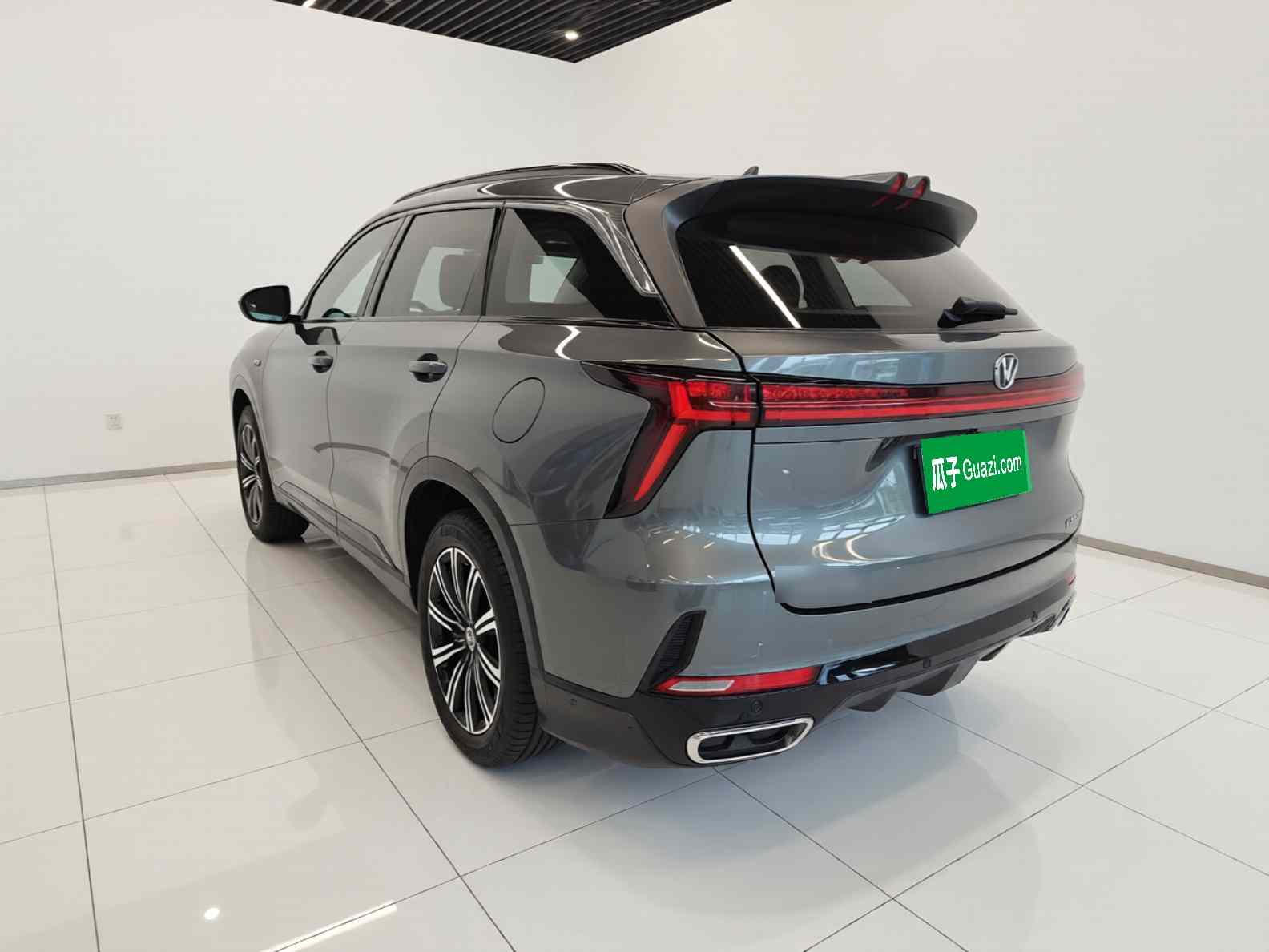 长安CS75 PLUS 2023款 第三代 1.5T 自动尊贵型(3)