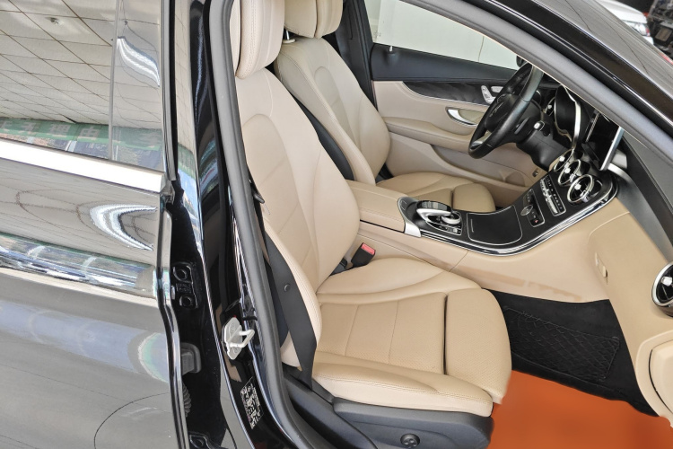 奔驰C级 2015款 C 200 L 运动型局部细节41