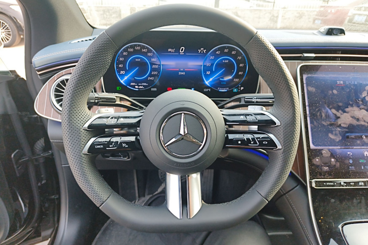 奔驰EQE 2025款 500 4MATIC 先锋版局部细节13