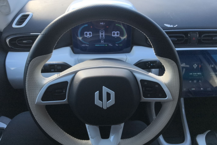 零跑汽车 零跑T03 2023款 200轻享版局部细节13