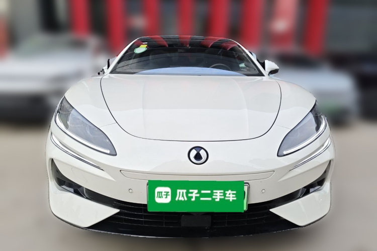 腾势Z9 2024款 1100km 四驱Max版车身外观2