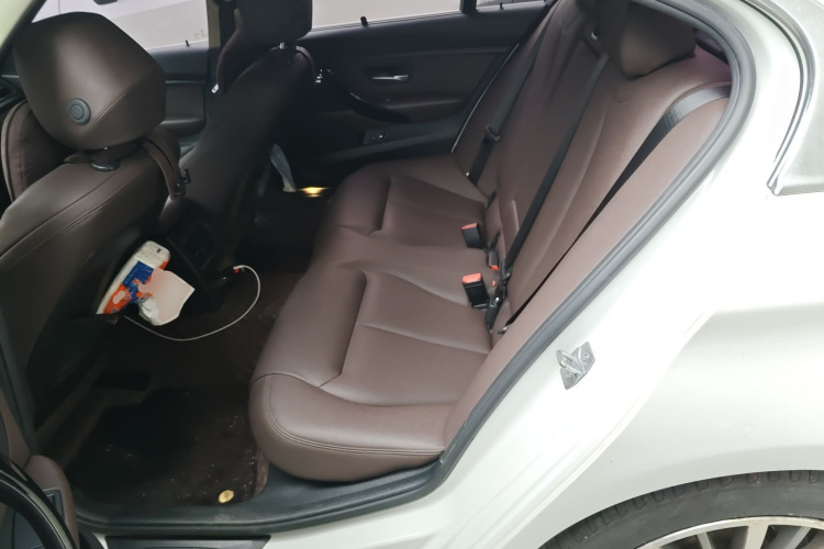 宝马3系 2019款 320Li 时尚型中控内饰21