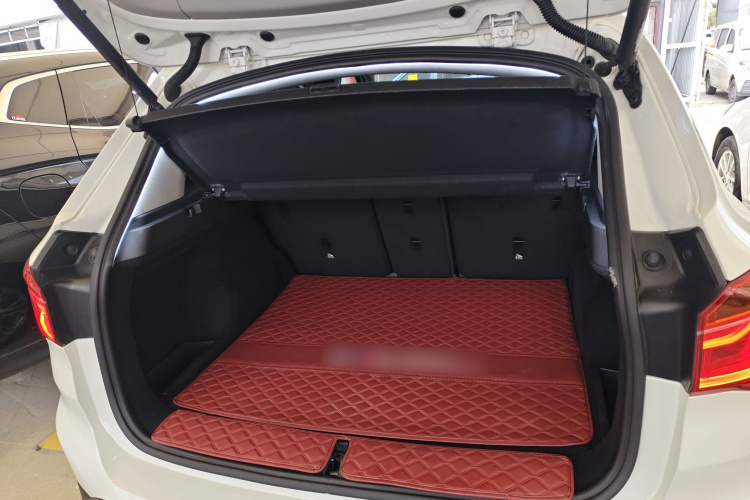 宝马X1 2019款 sDrive20Li 领先型机舱底盘23