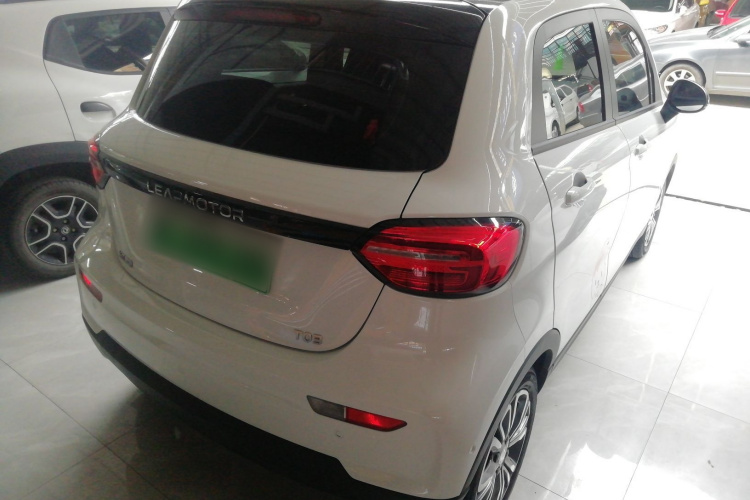 零跑汽车 零跑T03 2020款 400豪华版车身外观7