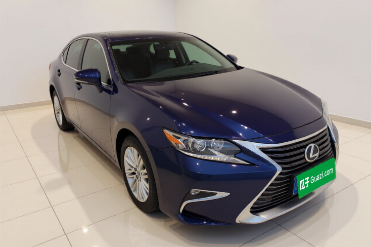 雷克萨斯ES 2015款 200 精英版车身外观3