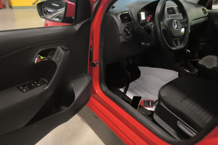 大众 Polo 2014款 1.6L 自动舒适版中控内饰7003