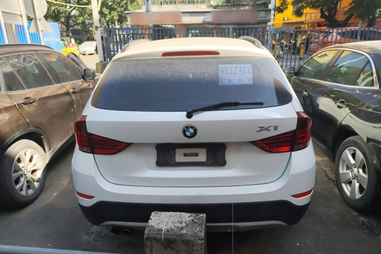 宝马X1 2015款 sDrive18i 时尚晋级版车身外观6