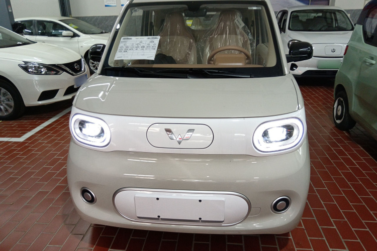 五菱汽车 宏光MINIEV 2024款 第三代 215km 青春版车身外观2