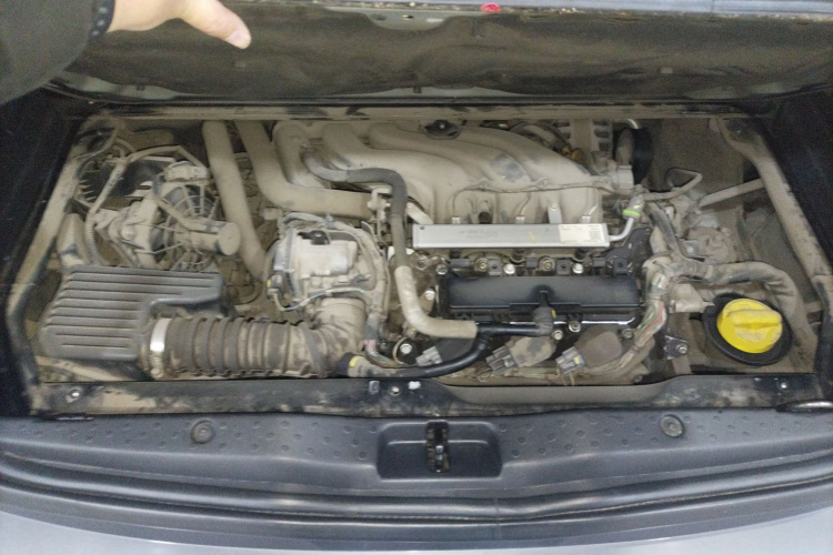 smart forfour 2018款 1.0L 52千瓦灵动版机舱底盘24