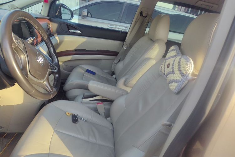 别克GL8 2017款 25S 豪华型 国V中控内饰19