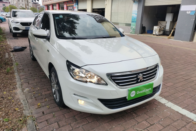 标致408 2016款 1.6T 自动豪华版车身外观3