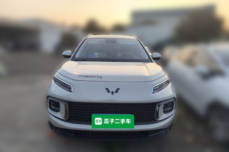 五菱汽车 五菱星云 2023款 2.0L DHT 旗舰版车身外观2