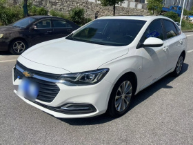 雪佛兰 科鲁泽 2022款 320 自动悦享天窗版