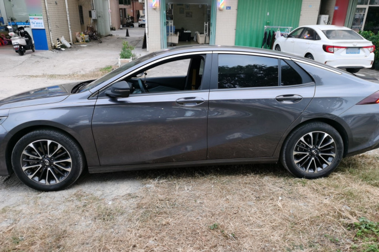 广汽传祺 2023款 影豹H 高能混动版车身外观4