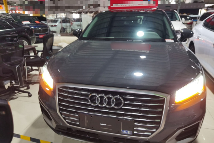 奥迪Q2L 2021款 35 TFSI 时尚致雅型车身外观2