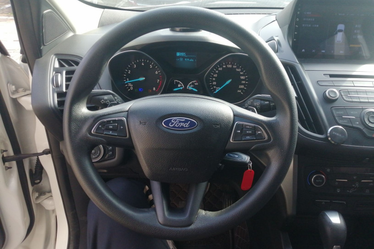 福特 翼虎 2017款 EcoBoost 180 两驱精翼型局部细节13