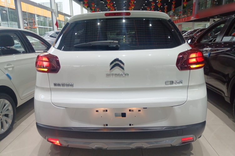 雪铁龙C3-XR 2021款 190THP DCT致尚版车身外观6