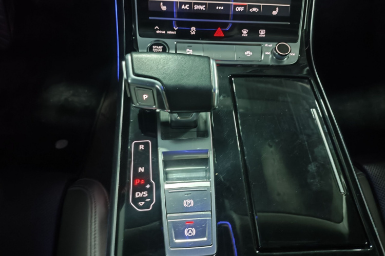 奥迪A8 2021款 A8L 50 TFSI quattro 舒适型局部细节18